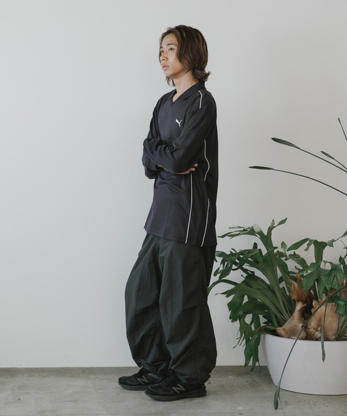 PUMA(プーマ)の「PUMA/プーマ WARDROBE ESS + FOOTBALL SHIRT シャツ メンズ 秋物 秋服 2026年秋冬(Tシャツ/カットソー・メンズ・ブラック・XL/M/L)」の18枚目の写真