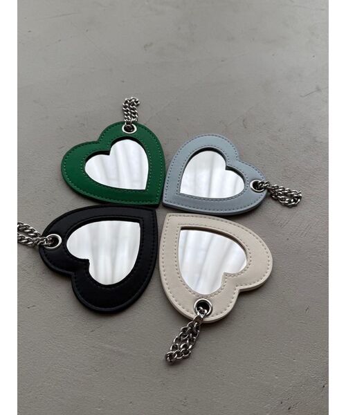 dazzlin（ダズリン）の「ハートリボンマルチチャーム（キーホルダー・レディース・オフホワイト/ブルー/ブラック/グリーン・FREE）」の16枚目の写真