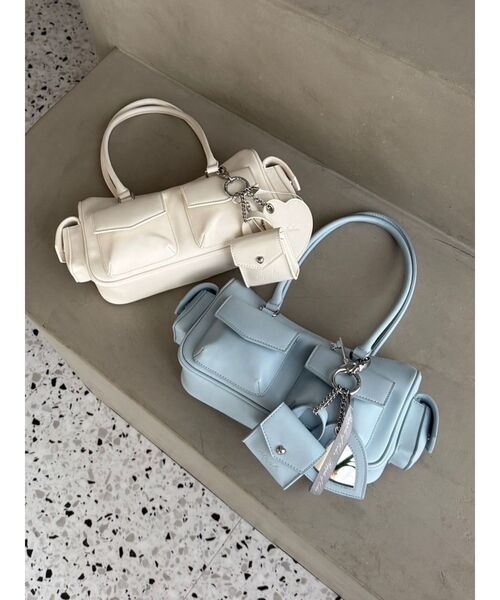 dazzlin（ダズリン）の「ハートリボンマルチチャーム（キーホルダー・レディース・オフホワイト/ブルー/ブラック/グリーン・FREE）」の17枚目の写真