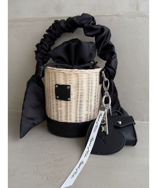 dazzlin（ダズリン）の「ハートリボンマルチチャーム（キーホルダー・レディース・オフホワイト/ブルー/ブラック/グリーン・FREE）」の18枚目の写真