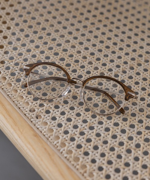 A part by（アパートバイ）の「≪追加4≫【UVカット】カラーが変わる調光アソートサングラス（サングラス・レディース・ブラウン/ブラック/グレー/ライトブラウン・FREE）」の4枚目の写真