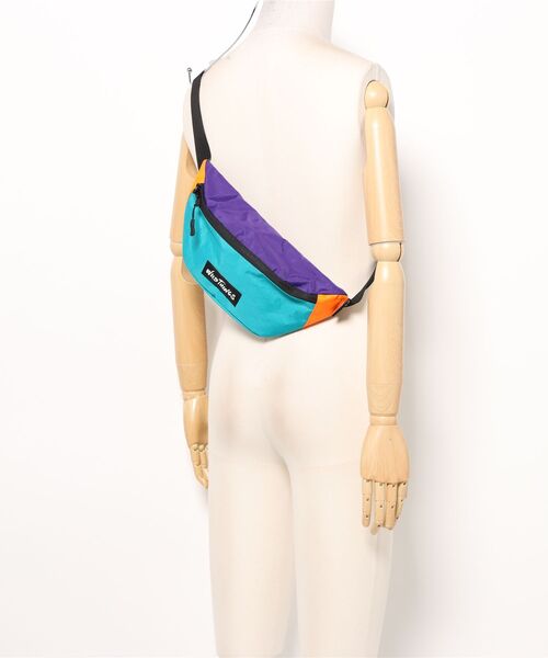 WILD THINGS（ワイルドシングス）の「【WILD THINGS】ナイロンウエストバッグ ボディバッグ（ボディバッグ/ウエストポーチ・メンズ・ブラック/マルチ/ベージュ・FREE）」の11枚目の写真