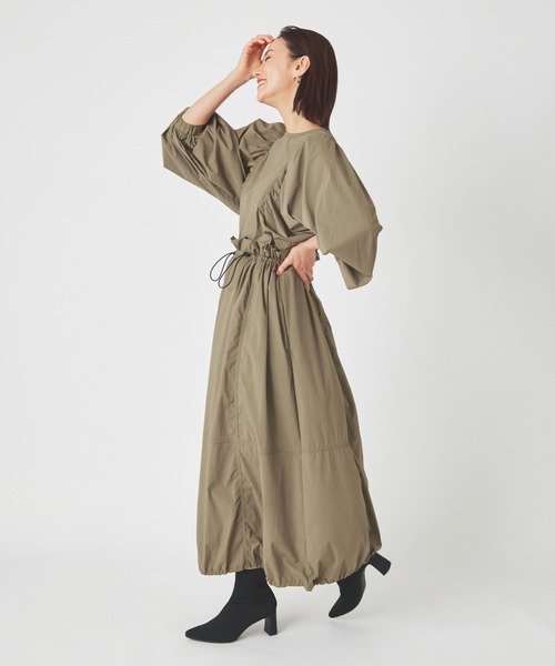 ever closet(エバークローゼット)の「レディス 撥水 ボリューム袖ブラウス(シャツ/ブラウス・レディース・ブラック/カーキ/ホワイト・FREE)」の9枚目の写真