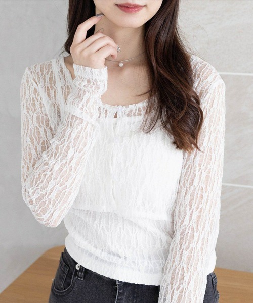 clear（クリア）の「キャミ&カーディガンセットレーストップス[スタイルアップ 韓国 ファッション]≪SS新作≫（Tシャツ/カットソー・レディース・ブラック/オフホワイト/チャコールグレー/アイボリー/ブラウン・F）」の2枚目の写真