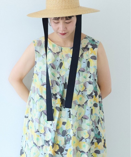 yuni（ユニ　）の「水彩花プリント　ノースリーブフレアワンピース（ワンピース・レディース・イエロー/ブルー・FREE）」の3枚目の写真