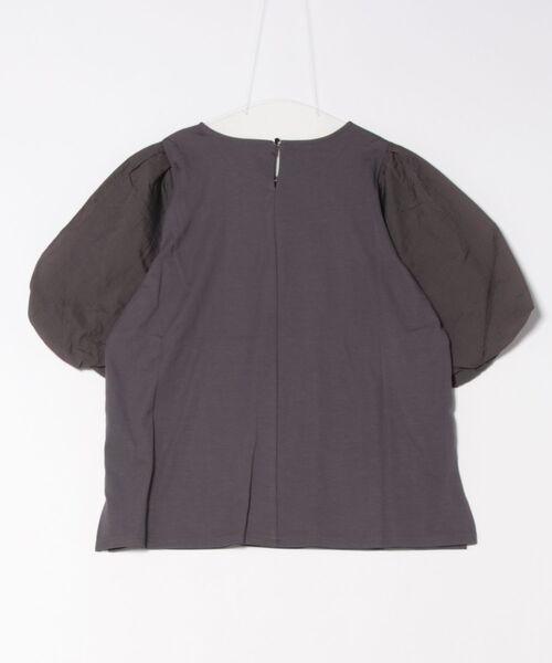 12Twelve Agenda（トゥエルブ　アジェンダ）の「シアーオーガンパフスリーブカットソープルオーバー（Tシャツ/カットソー・レディース・ネイビー/グレイッシュベージュ/チャコールグレー・M）」の8枚目の写真