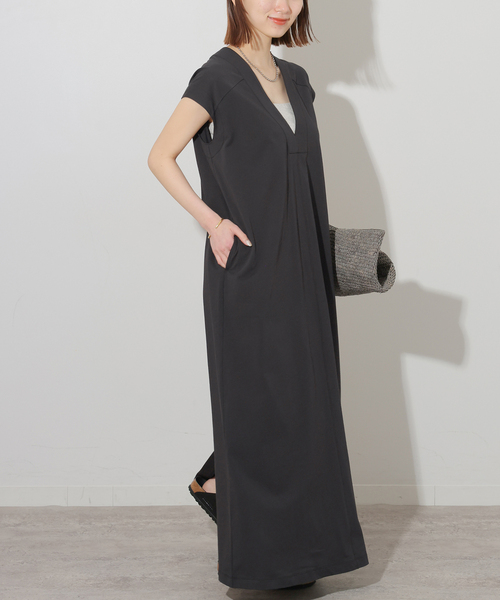 JOURNAL STANDARD relume(ジャーナルスタンダード レリューム)の「マキシプルオーバーワンピース(ワンピース・レディース・ブラック/カーキ・FREE)」の3枚目の写真