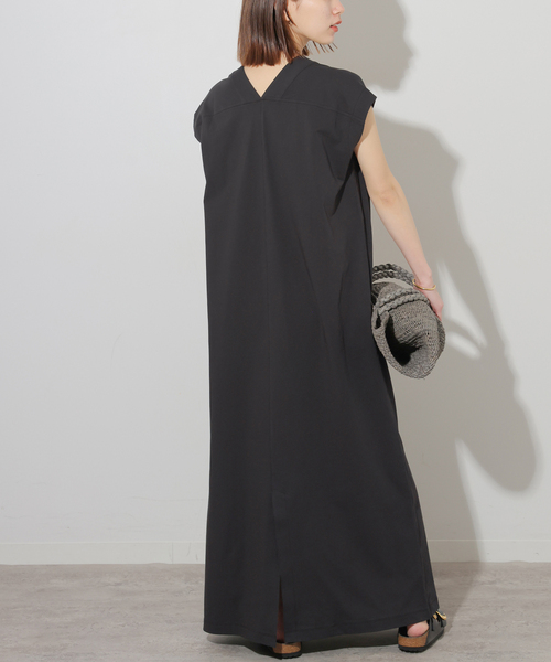 JOURNAL STANDARD relume(ジャーナルスタンダード レリューム)の「マキシプルオーバーワンピース(ワンピース・レディース・ブラック/カーキ・FREE)」の5枚目の写真