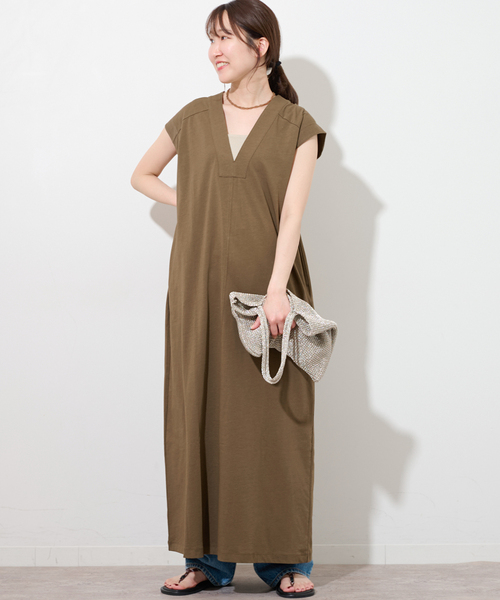JOURNAL STANDARD relume(ジャーナルスタンダード レリューム)の「マキシプルオーバーワンピース(ワンピース・レディース・ブラック/カーキ・FREE)」の7枚目の写真