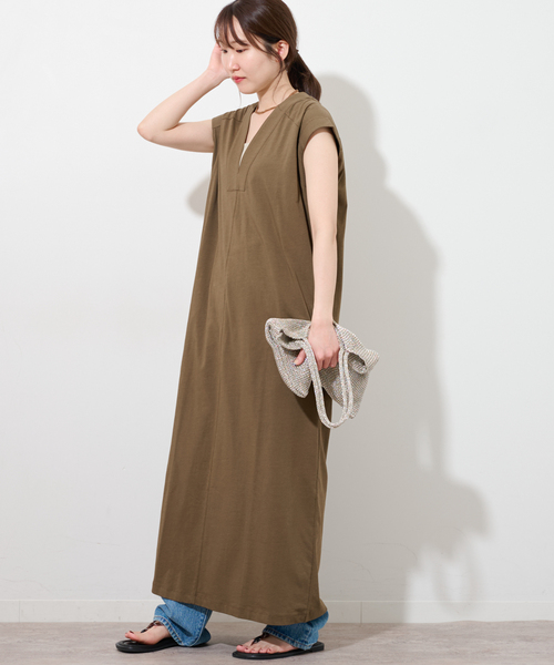 JOURNAL STANDARD relume(ジャーナルスタンダード レリューム)の「マキシプルオーバーワンピース(ワンピース・レディース・ブラック/カーキ・FREE)」の10枚目の写真