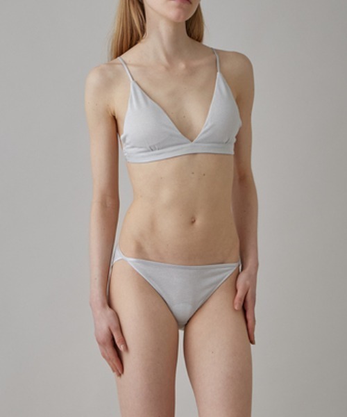 UNDERSON UNDERSON(アンダーソン アンダーソン)の「ラメトライアングルブラ(ブラジャー・レディース・ブラック/ゴールド/シルバー・1/0/2)」の4枚目の写真