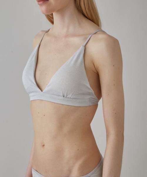 UNDERSON UNDERSON(アンダーソン アンダーソン)の「ラメトライアングルブラ(ブラジャー・レディース・ブラック/ゴールド/シルバー・1/0/2)」の6枚目の写真