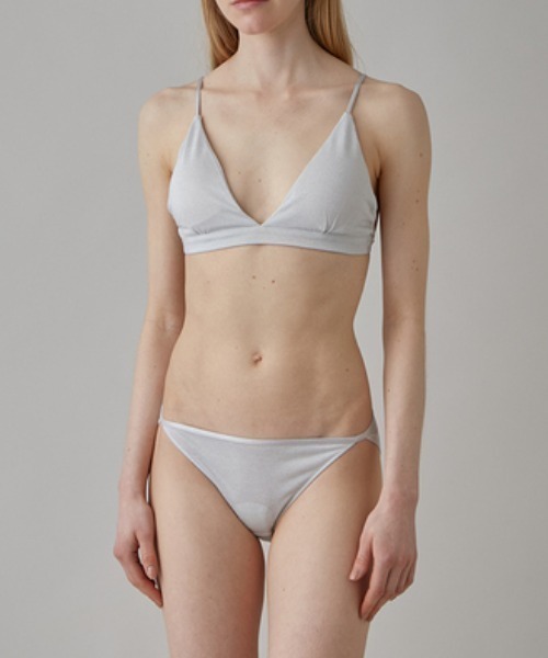 UNDERSON UNDERSON(アンダーソン アンダーソン)の「ラメトライアングルブラ(ブラジャー・レディース・ブラック/ゴールド/シルバー・1/0/2)」の13枚目の写真