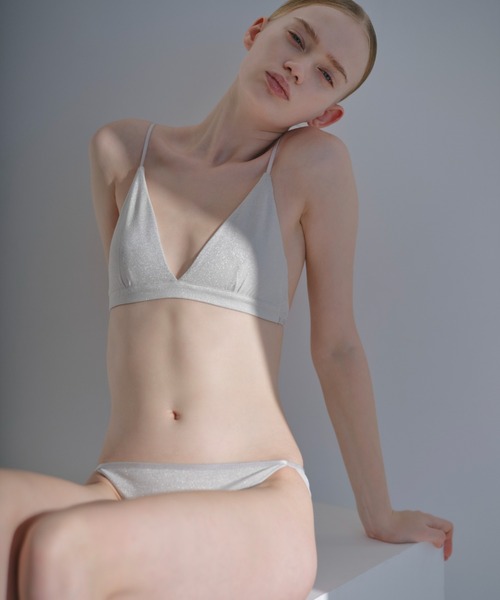 UNDERSON UNDERSON(アンダーソン アンダーソン)の「ラメトライアングルブラ(ブラジャー・レディース・ブラック/ゴールド/シルバー・1/0/2)」の22枚目の写真