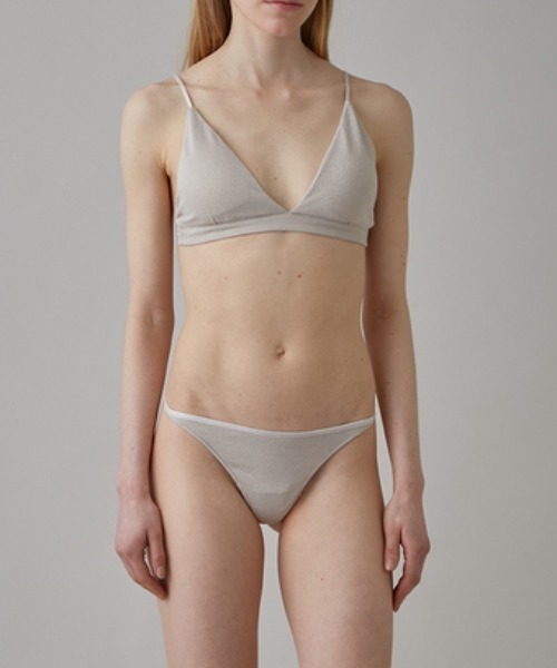 UNDERSON UNDERSON(アンダーソン アンダーソン)の「ラメトライアングルブラ(ブラジャー・レディース・ブラック/ゴールド/シルバー・1/0/2)」の14枚目の写真