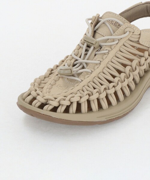 KEEN(キーン)の「<KEEN>ウィメンズ UNEEK/サンダル(サンダル・レディース・ブラック/ベージュ・23cm/25cm/23.5cm/24.5cm/24cm)」の10枚目の写真