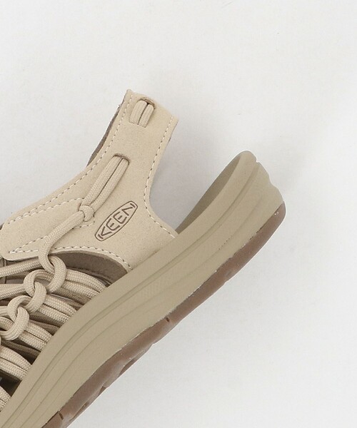 KEEN(キーン)の「<KEEN>ウィメンズ UNEEK/サンダル(サンダル・レディース・ブラック/ベージュ・23cm/25cm/23.5cm/24.5cm/24cm)」の11枚目の写真