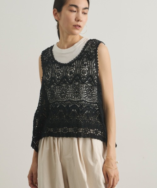 Libra Cue（リブラ キュー）の「かぎ編みレイヤードジレ（ベスト・レディース・アイボリー/ブラック・FREE）」の3枚目の写真