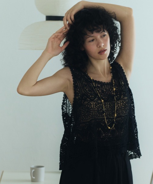 Libra Cue（リブラ キュー）の「かぎ編みレイヤードジレ（ベスト・レディース・アイボリー/ブラック・FREE）」の11枚目の写真