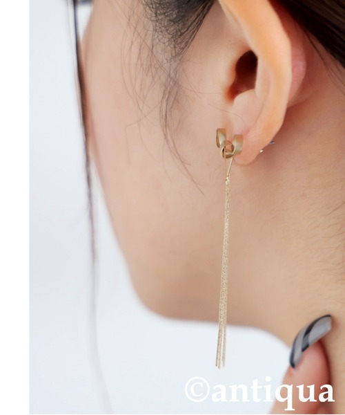 antiqua(アンティカ)の「リボンモチーフピアス(ピアス(両耳用)・レディース・ゴールド/シルバー/ブラック・フリー)」の12枚目の写真