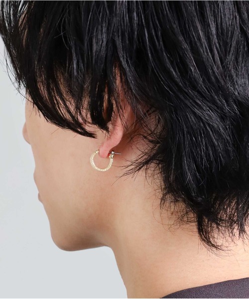 LION HEART(ライオンハート)の「“for Gift”クロッシングピアス(ELプレーンフープ/S SIZE)/K10ゴールド【LION HEART / ライオンハート】(ピアス(片耳用)・メンズ・ゴールド・ONE SIZE)」の10枚目の写真