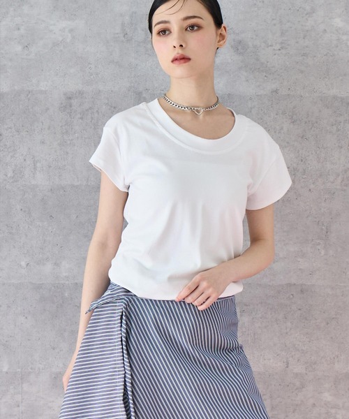 ANAP(アナップ)の「シンプルノーマルTシャツ(Tシャツ/カットソー・レディース・ネイビー/ブラウン/ホワイト/ブラック・FREE)」の6枚目の写真