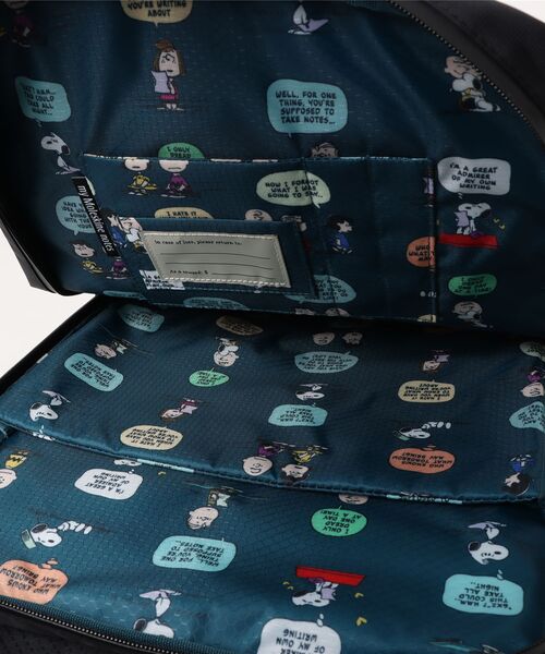 MOLESKINE（モレスキン）の「ピーナッツ X モレスキン 15インチPC収納 メトロ スリムバックパック（バックパック/リュック・レディース・ブラック・FREE）」の14枚目の写真