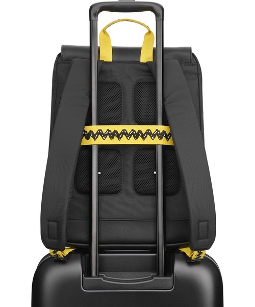 MOLESKINE（モレスキン）の「ピーナッツ X モレスキン 15インチPC収納 メトロ スリムバックパック（バックパック/リュック・レディース・ブラック・FREE）」の9枚目の写真