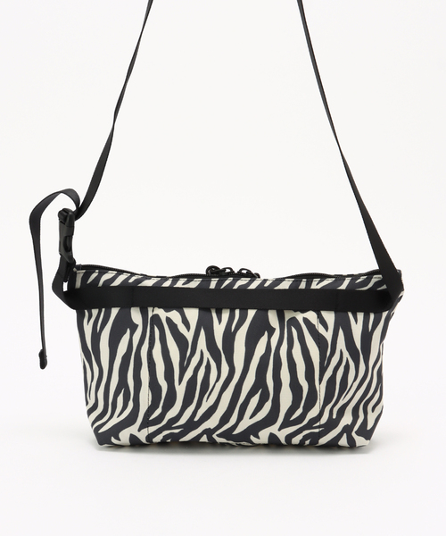 BAGSINPROGRESS(バッグズインプログレス)の「【BAGS IN PROGRESS/バッグス イン プログレス】 FANNYPACK CROSSBODY ZEB(ショルダーバッグ・レディース・ホワイト・FREE)」の5枚目の写真