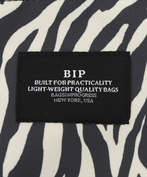 BAGSINPROGRESS(バッグズインプログレス)の「【BAGS IN PROGRESS/バッグス イン プログレス】 FANNYPACK CROSSBODY ZEB(ショルダーバッグ・レディース・ホワイト・FREE)」の11枚目の写真