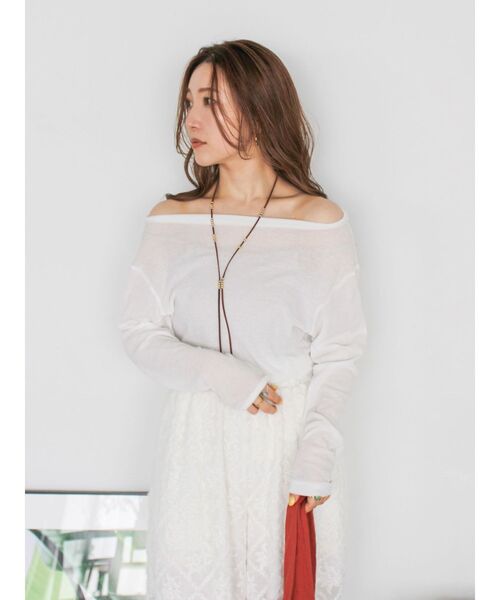 Ungrid（アングリッド）の「オフショルデザインシアーロングスリーブTee（Tシャツ/カットソー・レディース・ブラック/オフホワイト/レッド/その他1・FREE）」の2枚目の写真