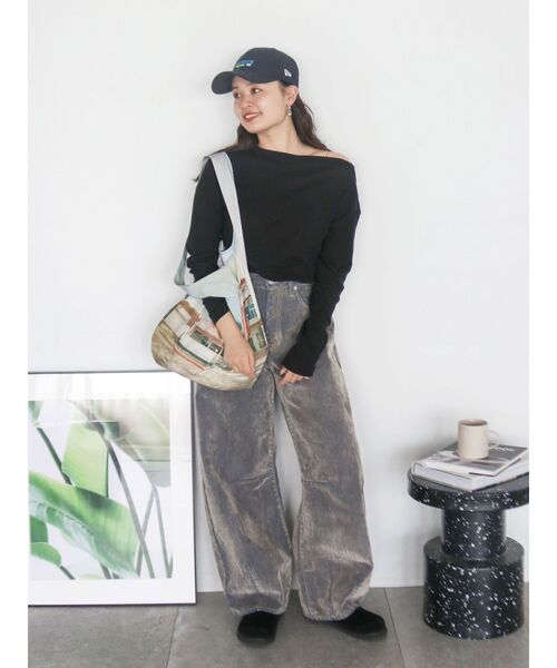 Ungrid（アングリッド）の「オフショルデザインシアーロングスリーブTee（Tシャツ/カットソー・レディース・ブラック/オフホワイト/レッド/その他1・FREE）」の20枚目の写真