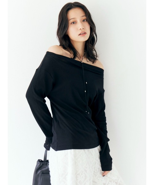 Ungrid（アングリッド）の「オフショルデザインシアーロングスリーブTee（Tシャツ/カットソー・レディース・ブラック/オフホワイト/レッド/その他1・FREE）」の8枚目の写真