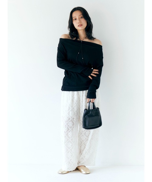 Ungrid（アングリッド）の「オフショルデザインシアーロングスリーブTee（Tシャツ/カットソー・レディース・ブラック/オフホワイト/レッド/その他1・FREE）」の9枚目の写真