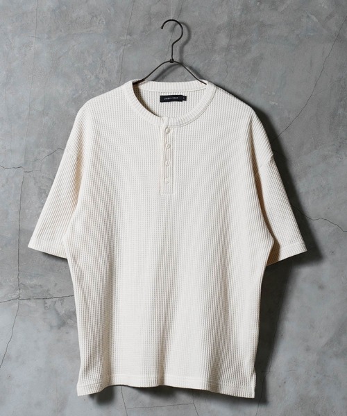 jiggys shop(ジギーズショップ)の「ワッフルサーマル ヘンリーネック 半袖Tシャツ カットソー(Tシャツ/カットソー・メンズ・ホワイト/ブラック/グレー/アイボリー・MEDIUM/LARGE/X-LARGE)」の9枚目の写真