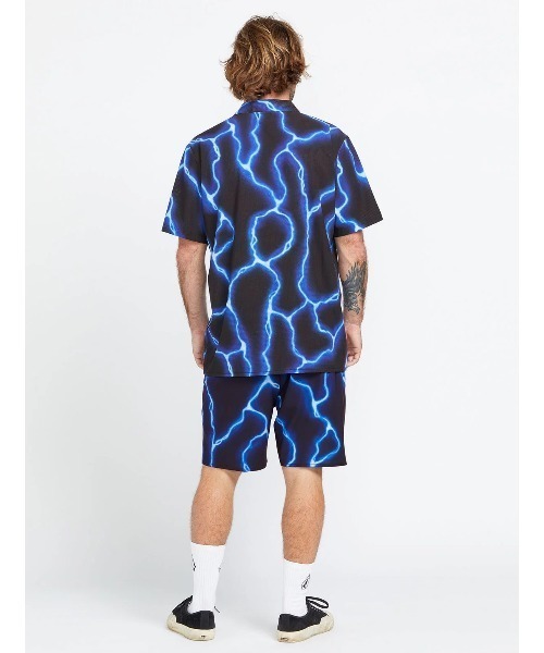VOLCOM(ボルコム)の「【VOLCOM/ボルコム】Featured Artist Travis Spinks Ascender Elastic Waist Shorts/ウエストゴム総柄UVケアサーフトランクス・ボードショーツ・バギーショーツ(水着)(その他パンツ・メンズ・ブラック・MEDIUM/LARGE/X-LARGE)」の6枚目の写真
