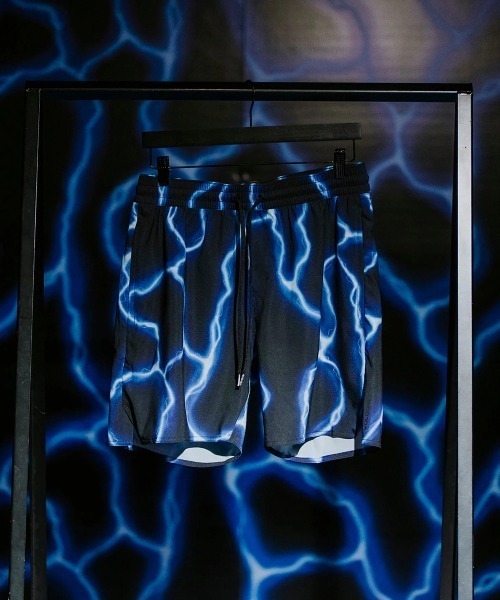 VOLCOM(ボルコム)の「【VOLCOM/ボルコム】Featured Artist Travis Spinks Ascender Elastic Waist Shorts/ウエストゴム総柄UVケアサーフトランクス・ボードショーツ・バギーショーツ(水着)(その他パンツ・メンズ・ブラック・MEDIUM/LARGE/X-LARGE)」の5枚目の写真