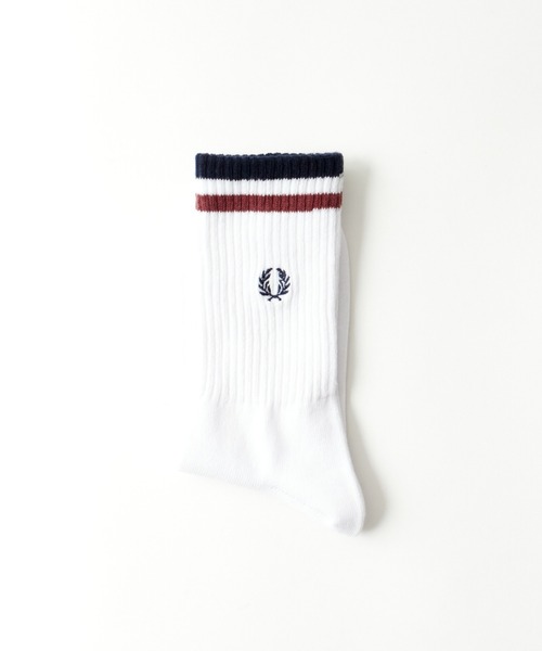 FRED PERRY（フレッドペリー）の「【WEB限定】[FRED PERRY/フレッドペリー] ワンポイントロゴ刺繍 ティップラインリブソックス（ソックス/靴下・メンズ・ホワイト/ブラック/ネイビー・25-27）」の4枚目の写真