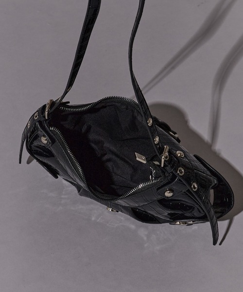 BLANK　（ブランク）の「Vintage-Like Belt Bag / ヴィンテージライク ベルトバッグ（ショルダーバッグ・レディース・ブラック/ホワイト/ブラウン/レッド・FREE）」の12枚目の写真