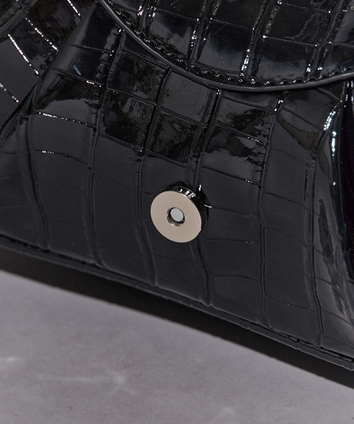 BLANK　（ブランク）の「Vintage-Like Belt Bag / ヴィンテージライク ベルトバッグ（ショルダーバッグ・レディース・ブラック/ホワイト/ブラウン/レッド・FREE）」の11枚目の写真