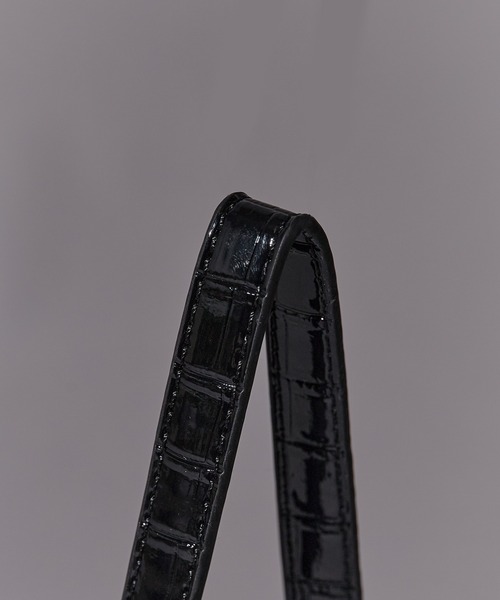 BLANK　（ブランク）の「Vintage-Like Belt Bag / ヴィンテージライク ベルトバッグ（ショルダーバッグ・レディース・ブラック/ホワイト/ブラウン/レッド・FREE）」の5枚目の写真