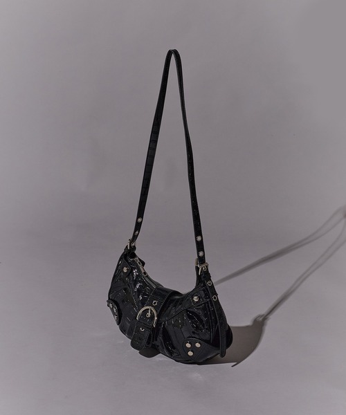 BLANK　（ブランク）の「Vintage-Like Belt Bag / ヴィンテージライク ベルトバッグ（ショルダーバッグ・レディース・ブラック/ホワイト/ブラウン/レッド・FREE）」の19枚目の写真