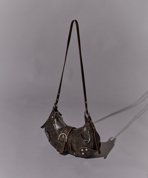 BLANK　（ブランク）の「Vintage-Like Belt Bag / ヴィンテージライク ベルトバッグ（ショルダーバッグ・レディース・ブラック/ホワイト/ブラウン/レッド・FREE）」の21枚目の写真