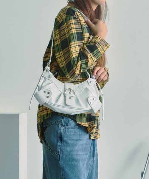 BLANK　（ブランク）の「Vintage-Like Belt Bag / ヴィンテージライク ベルトバッグ（ショルダーバッグ・レディース・ブラック/ホワイト/ブラウン/レッド・FREE）」の18枚目の写真