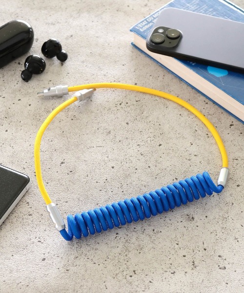 BAYFLOW（ベイフロー）の「バイカラーコイルケーブル(type C)（スマホグッズ・レディース・ブルー/ライトブルー・0）」の2枚目の写真