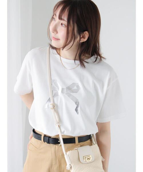Te chichi TERRASSE（テチチテラス）の「【接触冷感】箔リボンモチーフTシャツ（Tシャツ/カットソー・レディース・オフホワイト/ブラック/ベージュ・F）」の6枚目の写真