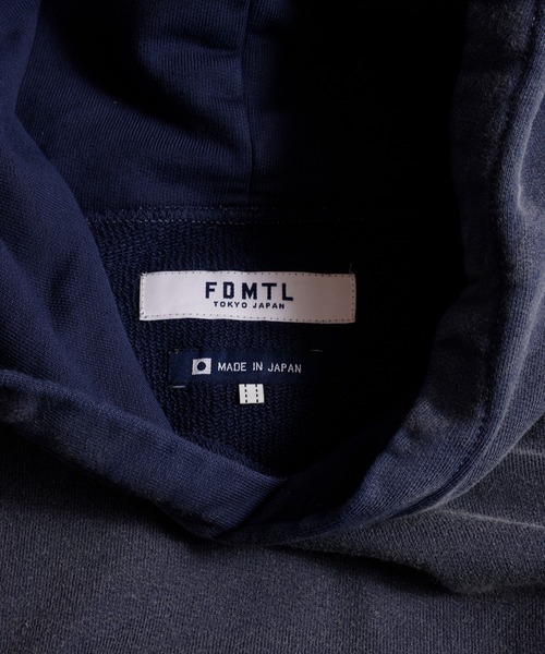 FDMTL（ファンダメンタル）の「FDMTL/ファンダメンタル/LOGO SWEAT HOODIE 3YR WASH（パーカー・メンズ・ネイビー/チャコールグレー・4/3/2）」の13枚目の写真