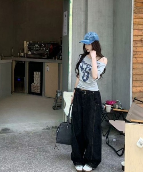 Ritzy（リッツィー）の「Y2K ロゴプリント オフショルダー半袖Tシャツ（Tシャツ/カットソー・レディース・ホワイト/ネイビー/グレー/マスタード・S/M/L）」の5枚目の写真