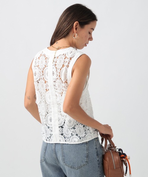 BAYFLOW（ベイフロー）の「[首元すっきり見え]Vネックレースブラウスベスト（ベスト・レディース・ブラック/オフホワイト・FREE）」の11枚目の写真