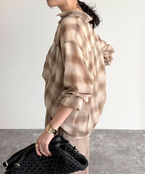 fredy emue（フレディエミュ）の「オンブレーチェック柄クロップドシャツ（シャツ/ブラウス・レディース・グレー系その他/ベージュ系その他・38）」の7枚目の写真